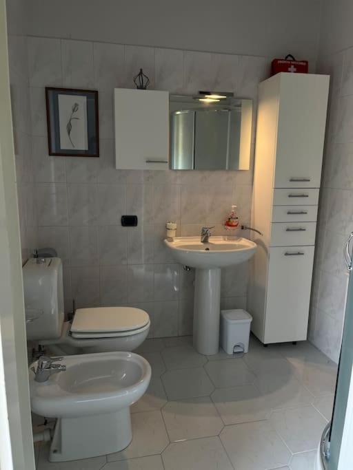 Gabbinoholidayhome Appartamento In Suggestiva Corte Como Kültér fotó