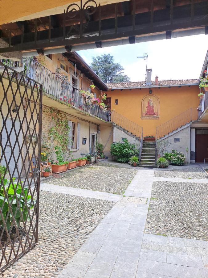 Gabbinoholidayhome Appartamento In Suggestiva Corte Como Kültér fotó