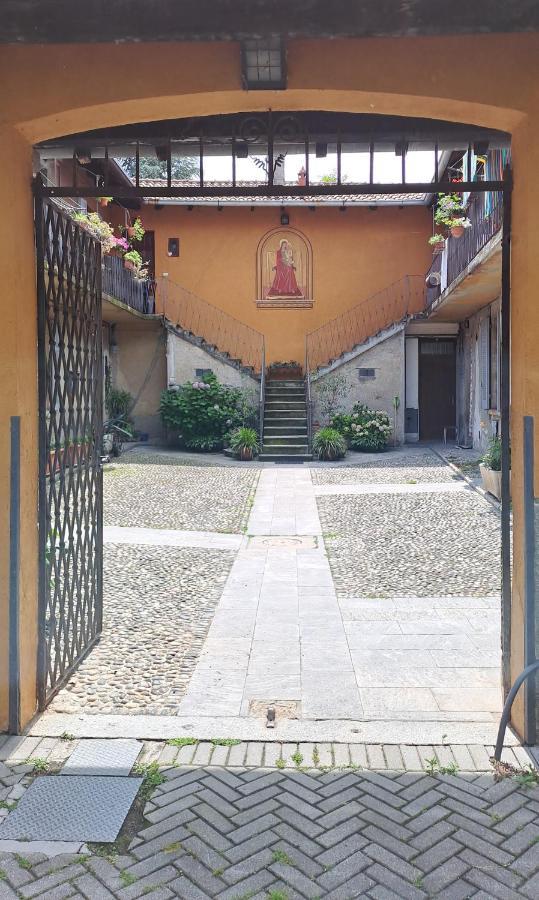 Gabbinoholidayhome Appartamento In Suggestiva Corte Como Kültér fotó