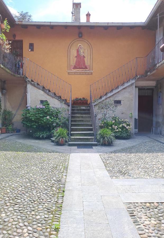 Gabbinoholidayhome Appartamento In Suggestiva Corte Como Kültér fotó